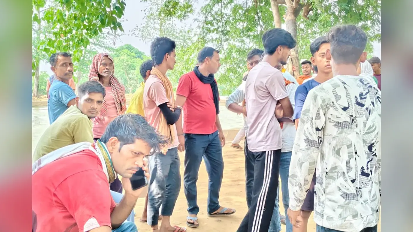 रोहतास के नोखा प्रखंड मुख्यालय में राजद का एक दिवसीय धरना, पूर्व मंत्री ने महंगाई और भ्रष्टाचार पर सरकार को घेरा